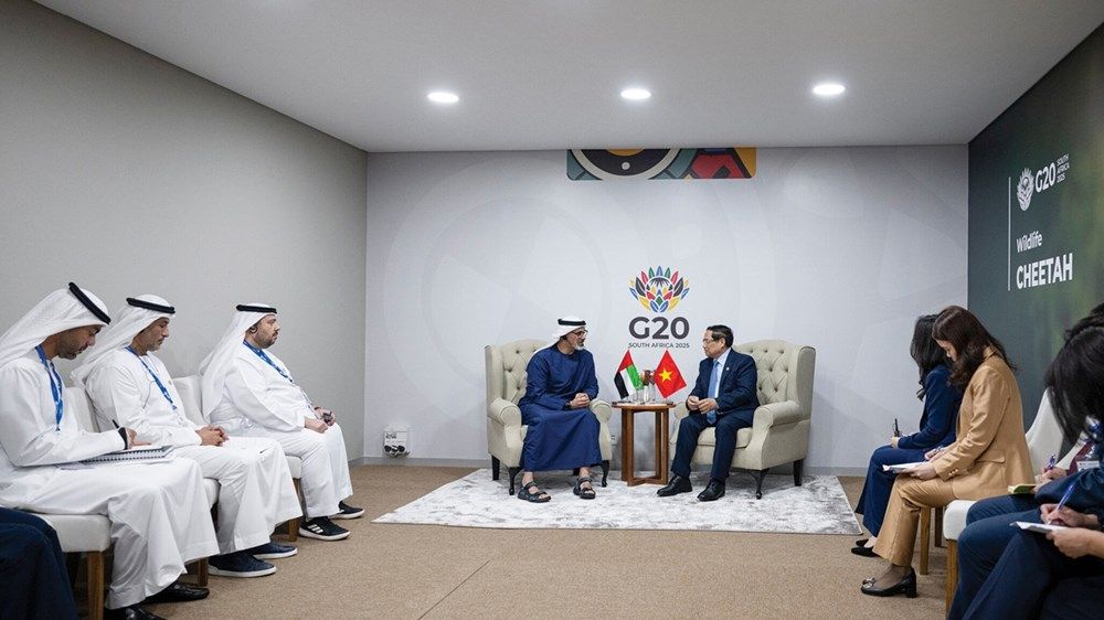 ولي عهد أبوظبي يبحث تعزيز التعاون الثنائي مع رئيس وزراء فيتنام على هامش أعمال قمة مجموعة العشرين