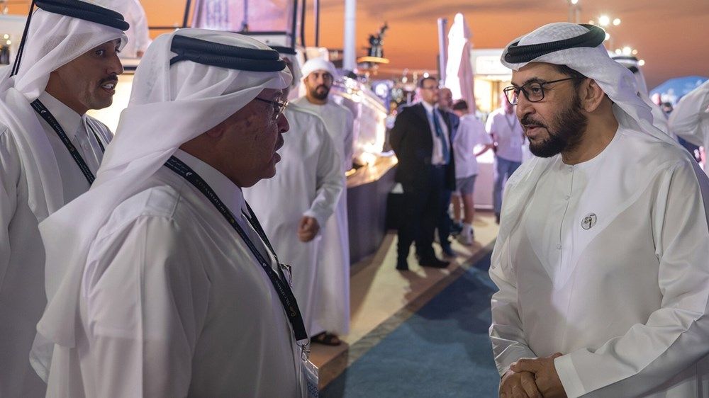 حمدان بن زايد يزور معرض أبوظبي الدولي للقوارب