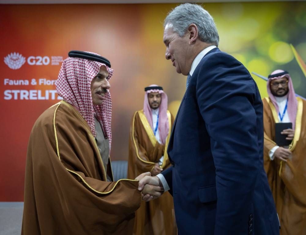 وزير الخارجية يلتقي عددا من نظرائه على هامش قمة العشرين