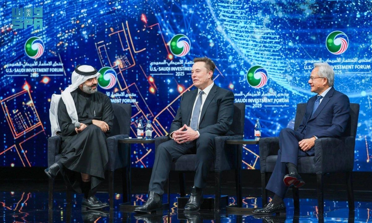 إيلون ماسك وجينسن هووانغ يعلنان 
مشروعات حوسبة فائقة وتقنيات متقدمة