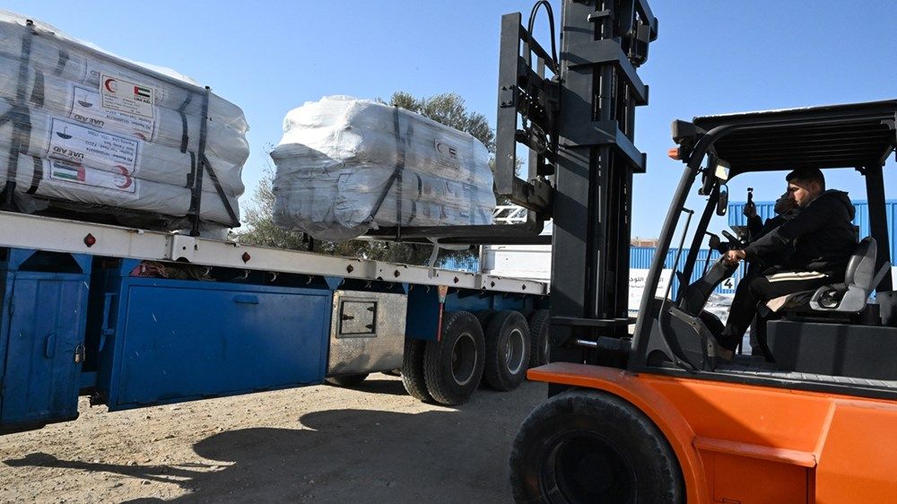 ضمن "الفارس الشهم 3".. قافلة محملة بـ195 طناً من المواد الإغاثية تصل إلى غزة