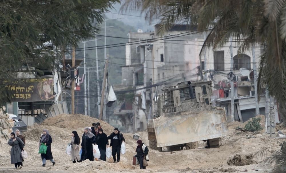 تصعيد مزدوج في غزة والضفة الغربية وتوسع استيطاني مثير للجدل