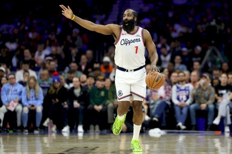 أن بي ايه: 55 نقطة تاريخية لهاردن وبيستونز يحقق فوزه الـ 12 تواليا