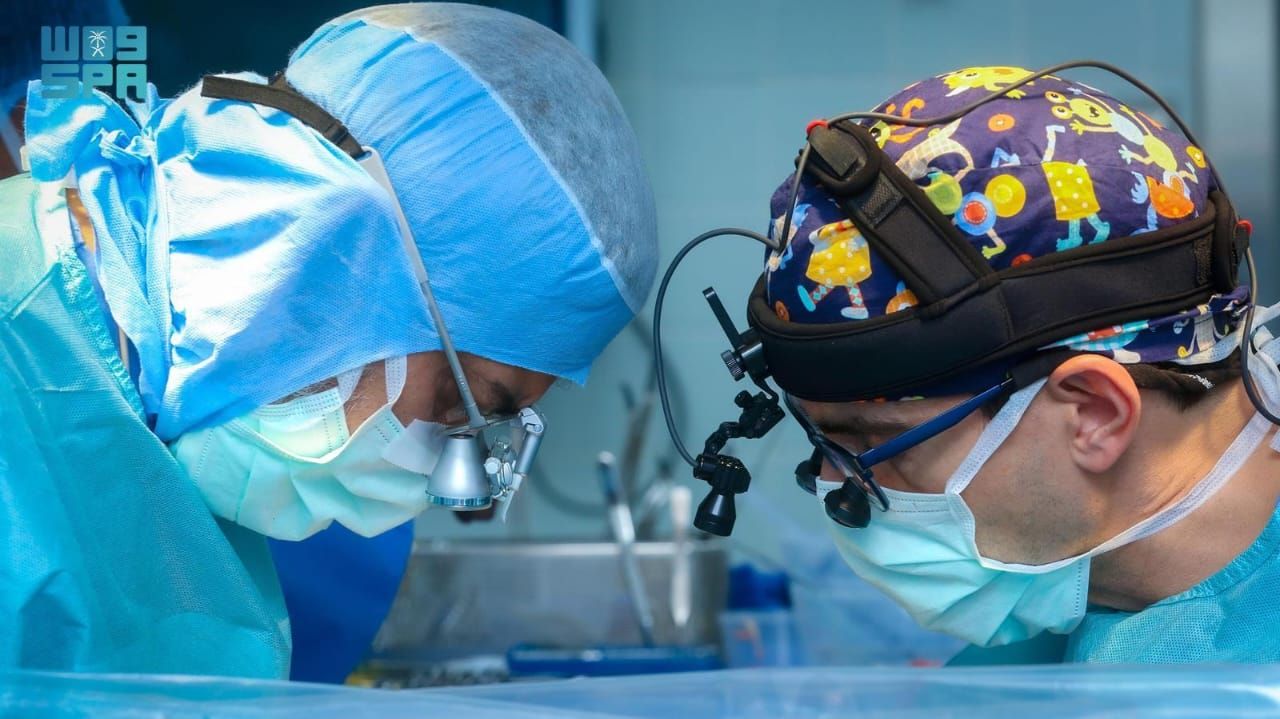 نجاح مستشفى الملك فيصل التخصصي في زراعة جهاز منظم ضربات القلب للأطفال حديثي الولادة