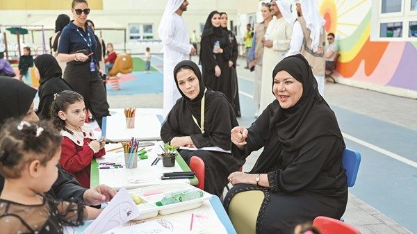 وزيرة الأسرة تزور مدينة الإمارات الإنسانية