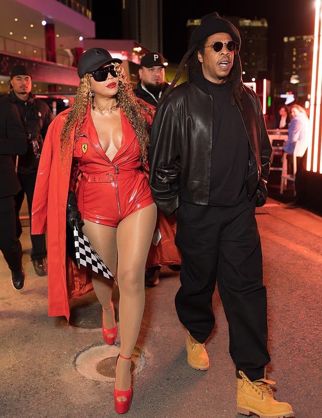 بيونسيه تبهر الجمهور بإطلالة لافتة في حدث الفورمولا١ ولكن تخسر الرهان… ماذا حصل؟ 