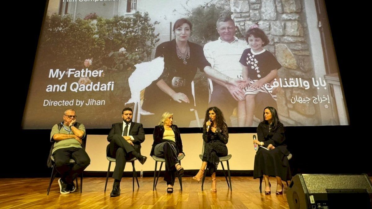 «بابا والقذافي».. ليبيا الحقيقية