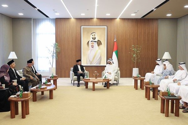 «الشؤون الإسلامية» تكرِّم الدفعة الثانية من الأئمة الإندونيسيين