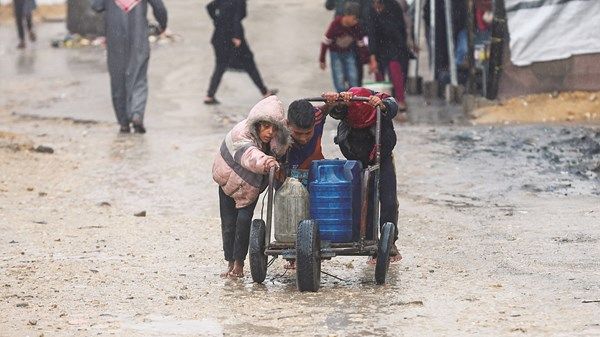 مسؤول فلسطيني لـ«الاتحاد»: غزة تعيش واقعاً إنسانياً بالغ القسوة