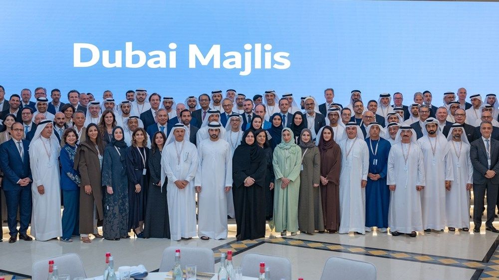 حمدان بن محمد يوجه الجهات الحكومية بتقديم كافة أشكال الدعم للقطاع الخاص لضمان نموه واستدامة التنمية الاقتصادية