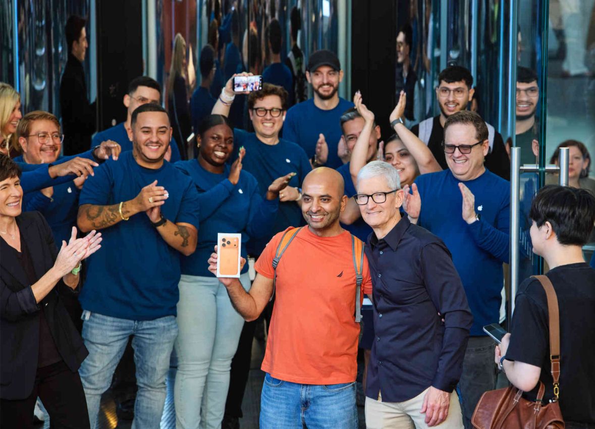 تكنولوجيا: أبل في طريقها لتتربع على عرش الهواتف الذكية عالميًا متفوقة على سامسونج