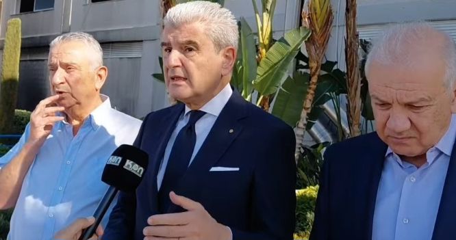 عيسى الخوري زار بلدية كفرحزير والمقالع وأكد تمسكه بسلامة الناس وعزى بضحايا حريق معمل "هوا تشيكن"