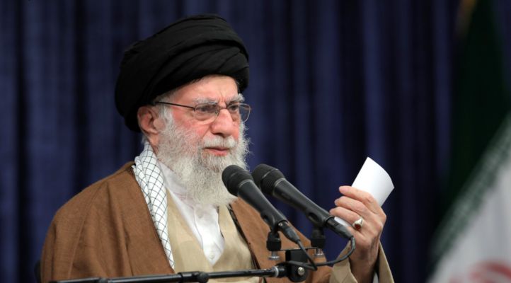 خامنئي: حركة التعبئة والمقاومة في المنطقة التي انطلقت من إيران يجب أن تستمر