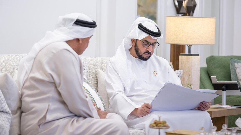 حمدان بن زايد يستقبل رئيس اللجنة العليا لسباق زايد الخيري