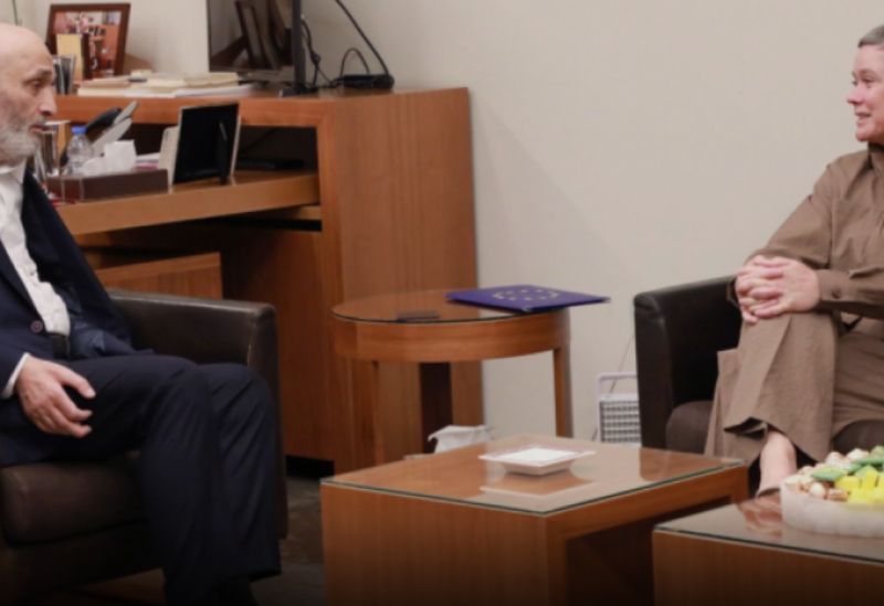 لبنان | جعجع: عودة النازحين ضرورة ملحّة ودعمهم يجب أن يكون في سوريا