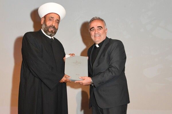 جامعة سيدة اللويزة نظّمت ندوة بعنوان "الكيانية اللبنانية: مسيرة نحو تحقيق الانتماء" بالتعاون مع الرابطة المارونية