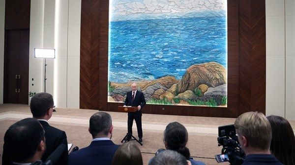 بوتين: مسودة خطة سلام أوكرانيا قد تشكل أساسا لاتفاق