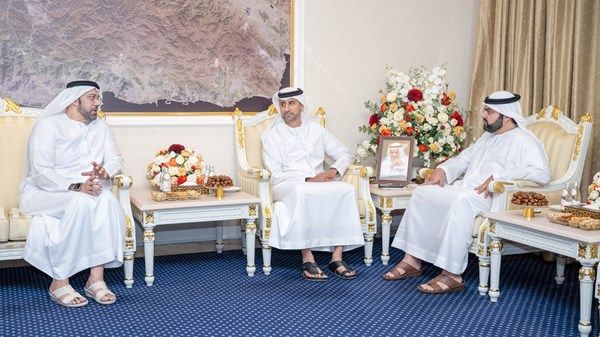 ولي عهد الفجيرة يلتقي الرئيس التنفيذي لـ«دو»