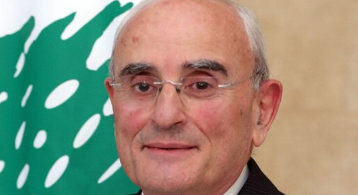 وزير الدفاع أصدر قرارا بتجميد مفعول تراخيص حمل الأسلحة في بيروت وجبل لبنان بمناسبة زيارة البابا