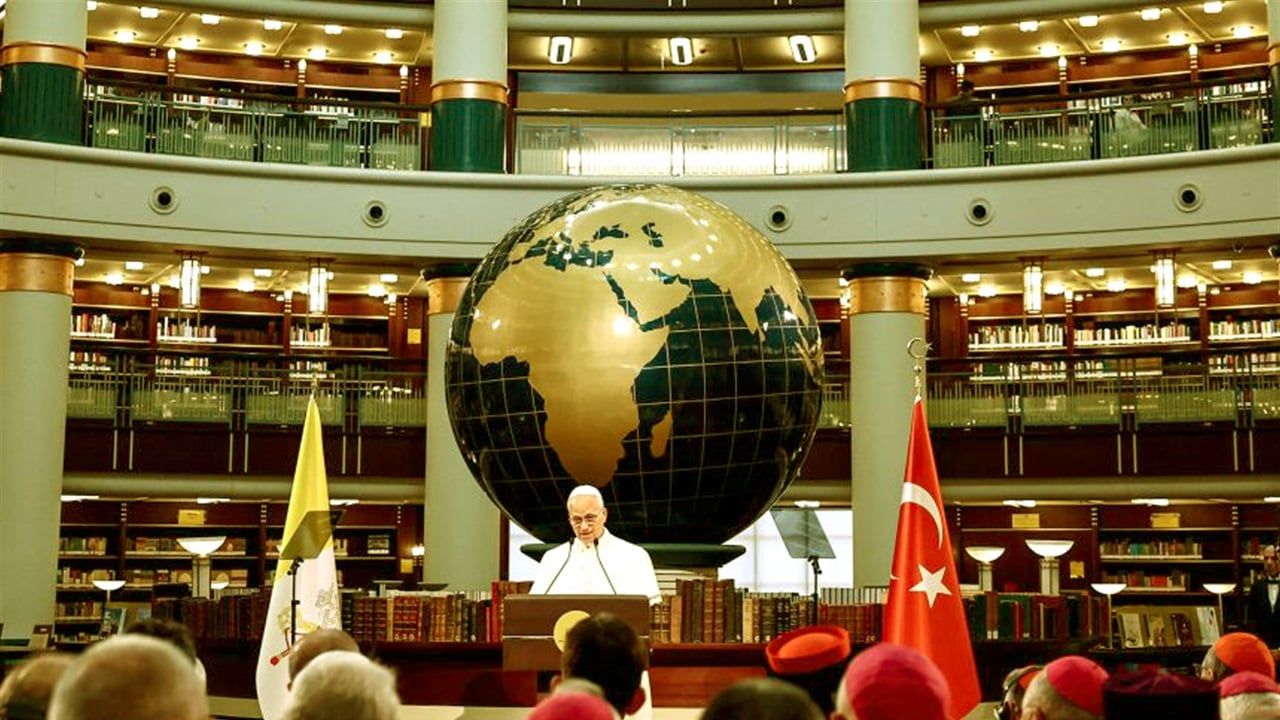 "قد يعتمد على شكل الحكومة الجديدة".. هل سيزور بابا الفاتيكان الجديد العراق؟