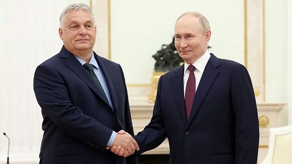 أوربان يجتمع مع بوتين في الكرملين