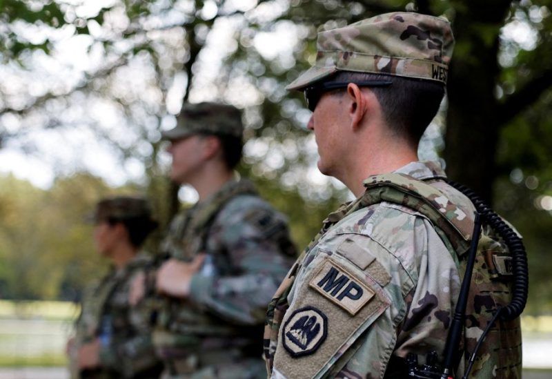 المشتبه به في إطلاق النار على فردي الحرس الوطني الأمريكي يواجه اتهامات بالقتل