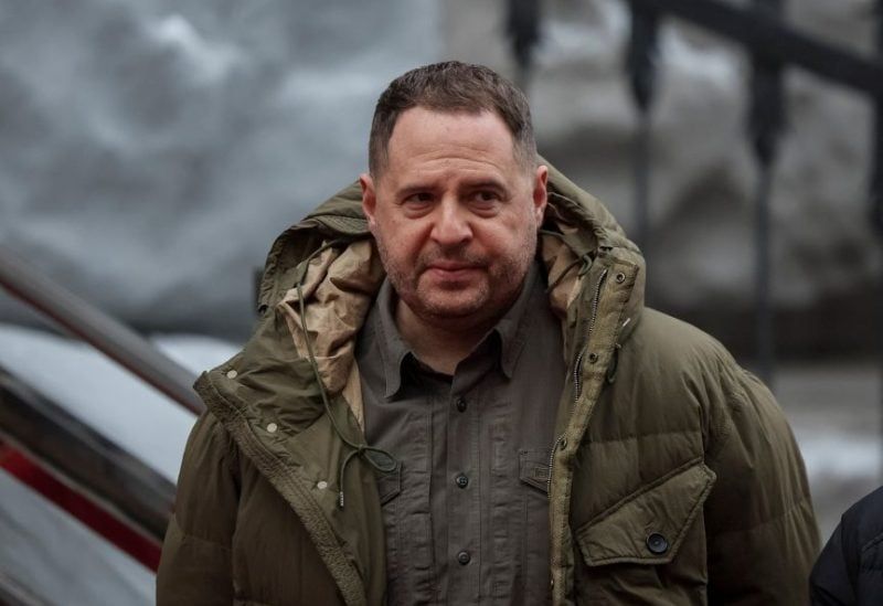 زيلينسكي يعلن استقالة مدير مكتبه بعد تفتيش منزله في إطار قضية فساد