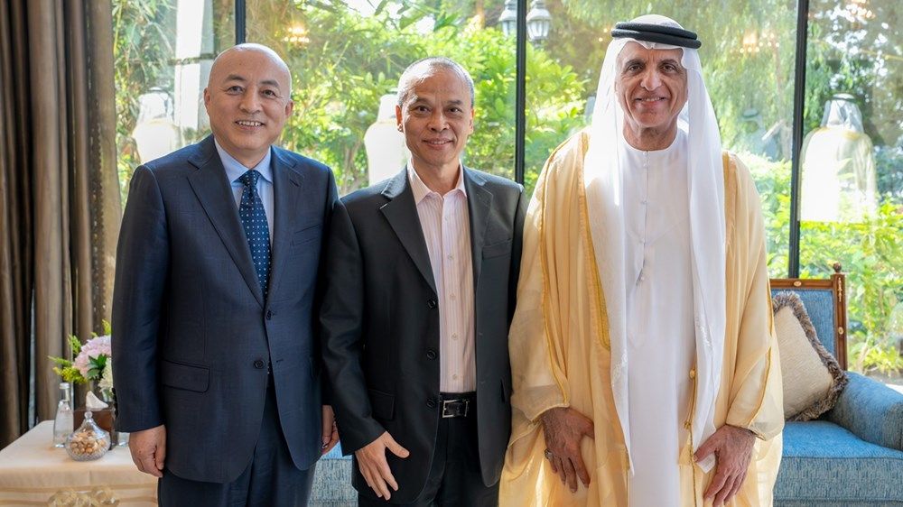 سعود بن صقر يستقبل مدير متحف القصر الإمبراطوري في الصين