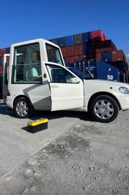 سيارة البابا مومبيلي وصلت إلى مرفأ بيروت