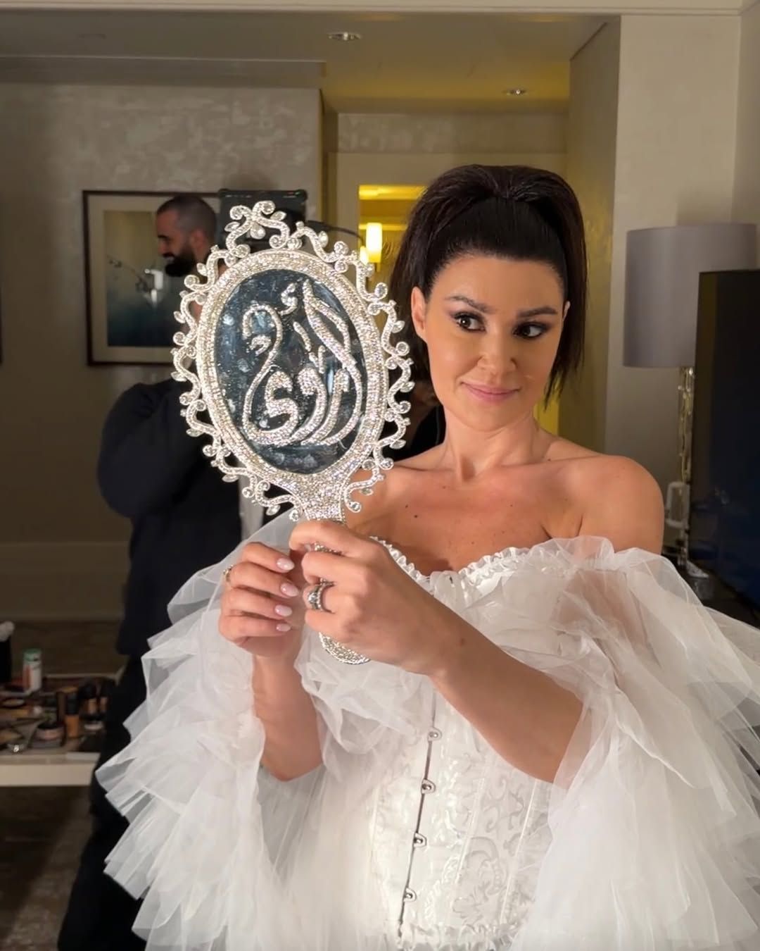 بالفيديو- زفاف أروى جودة يجمع النّجوم… وإطلالتان تخطفان الأنظار