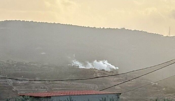"المنار": الجيش الإسرائيلي استهدفت بالقذائف الضوئية أطراف بلدة بيت ليف