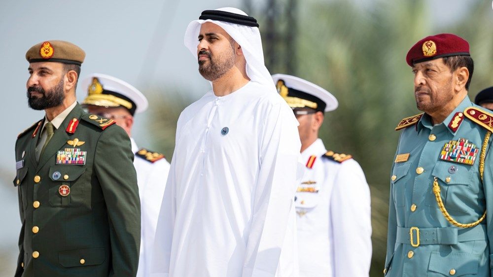 ذياب بن محمد بن زايد يشارك في وقفة الدعاء الصامت في واحة الكرامة