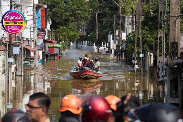 فيضانات تجتاح عاصمة سريلانكا وارتفاع حصيلة ضحايا إعصار "ديتواه"