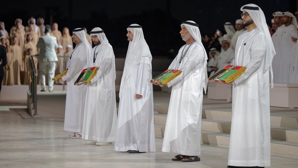 حاكم الفجيرة يشهد بحضور ذياب بن محمد بن زايد مراسم يوم الشهيد في واحة الكرامة