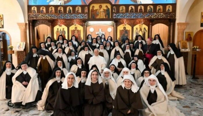 البابا لاوون زار دير الراهبات الكرمَليَّات الحافيات – الحبيسات في حريصا