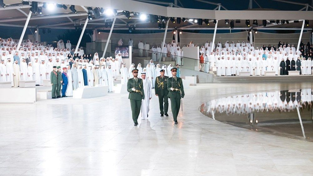 حاكم الفجيرة يشهد بحضور ذياب بن محمد بن زايد مراسم يوم الشهيد في واحة الكرامة