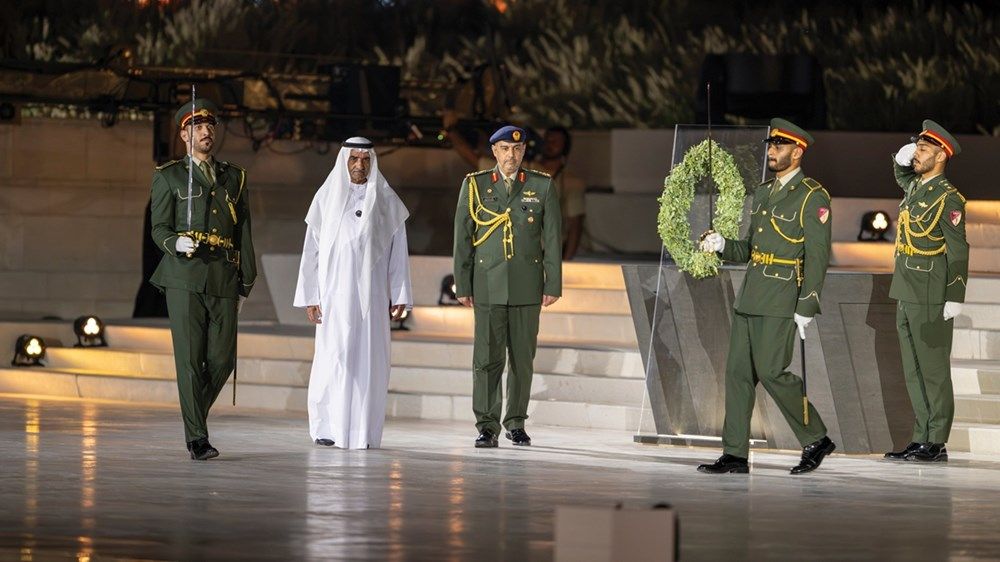 حاكم الفجيرة يشهد بحضور ذياب بن محمد بن زايد مراسم يوم الشهيد في واحة الكرامة