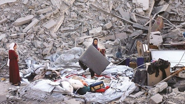 إسرائيل تقصف المناطق الشرقية لغزة