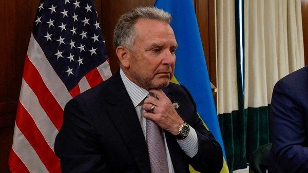 المبعوث الأميركي يجتمع بكبير المفاوضين الأوكرانيين