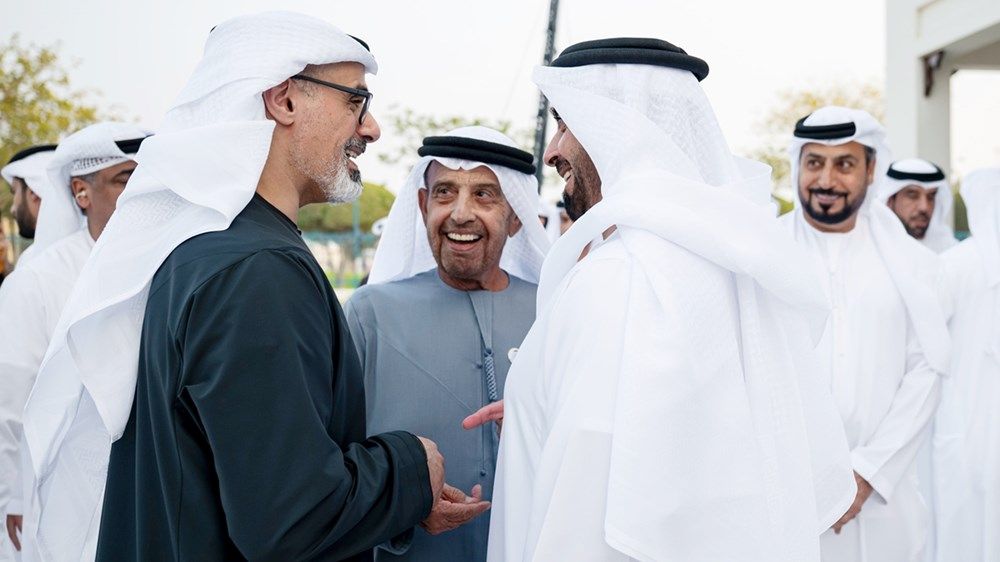 خالد بن محمد بن زايد وسيف بن زايد يشهدان العرس الجماعي لقبيلة الهواشم