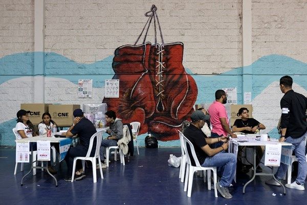 هندوراس تنتخب رئيساً جديداً