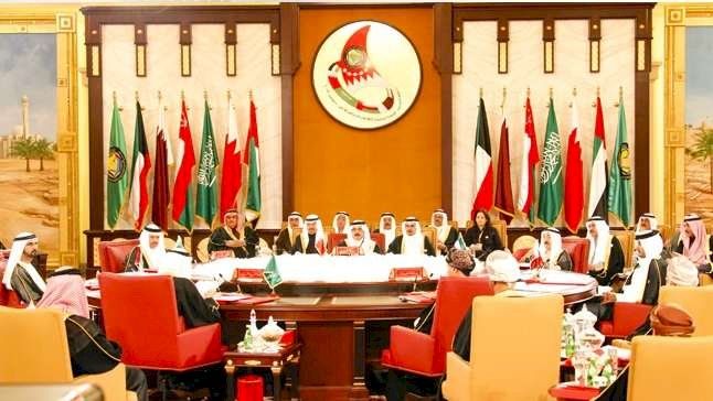 البحرين تستضيف القمة الخليجية الـ46: تكامل اقتصادي وتحديات أمنية في لحظة فارقة