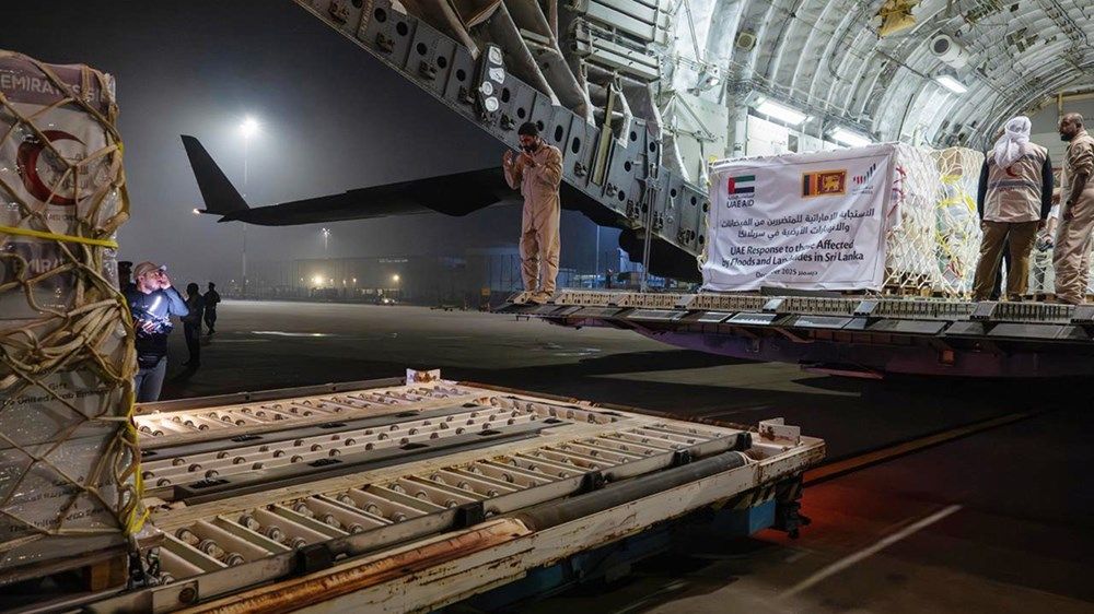 الإمارات تُرسل فرق بحث وإنقاذ ومساعدات لإغاثة المتضررين من فيضانات سريلانكا