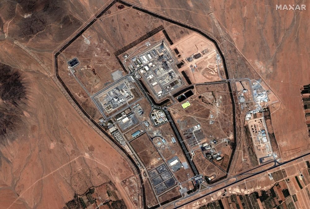 إيران وتشابك الأزمات: توتر مستمر ومصادرة سفينة وقود