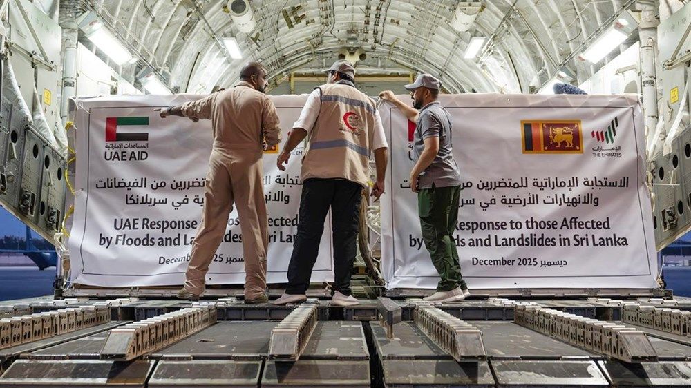 الإمارات تُرسل فرق بحث وإنقاذ ومساعدات لإغاثة المتضررين من فيضانات سريلانكا
