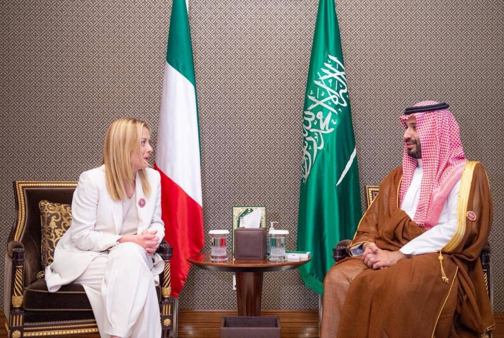 ولي العهد ورئيسة وزراء إيطاليا يناقشان المستجدات الإقليمية والدولية