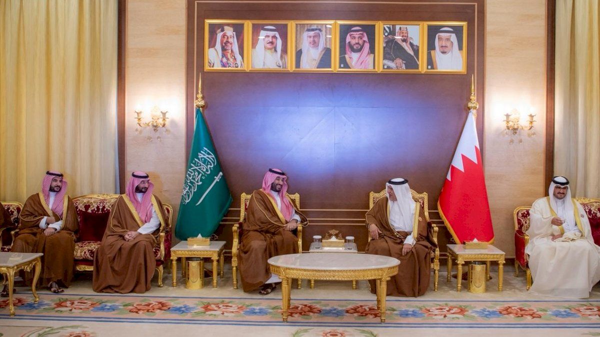 الخليجيون في "قمتهم" يبحثون "القبة الحديدية" والمشروعات الدفاعية