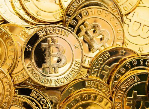 سعر البيتكوين يعود إلى مستوى 93 ألف دولار وتحسّن المعنويات المحيطة بالسوق