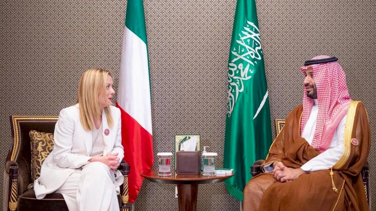 ولي عهد السعودية يلتقي رئيسة وزراء إيطاليا