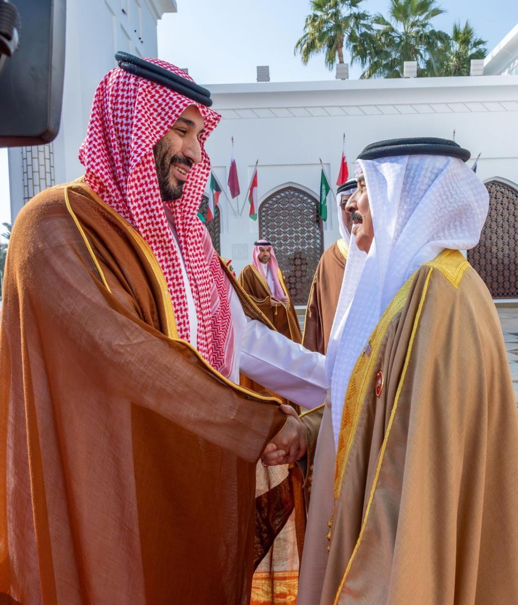 عاهل البحرين مستقبلا ولي العهد السعودي